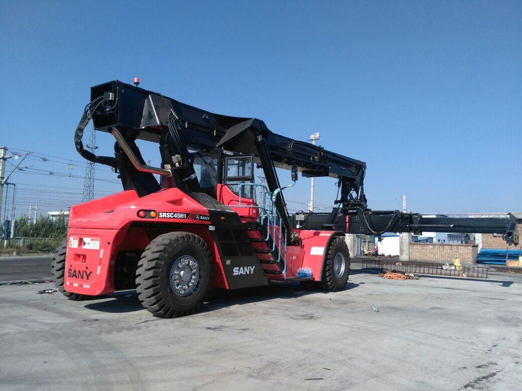 2016年10月12日,一台三一正面吊交付榆林鱼河煤炭集运有限公司,标志着